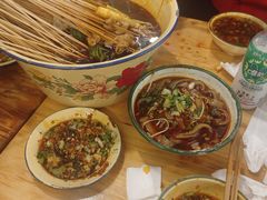 -拈签一笑黄牛肉辣卤串串