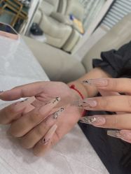 -斯馨·健康美甲美睫