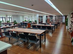 -上海市静安区图书馆(新闸路馆)