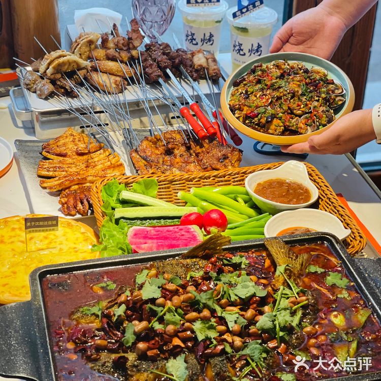 沈阳探店| 太原街最火的烧烤店非“延吉小串”莫属