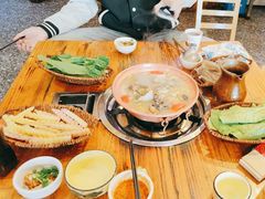 -阿婆情腊排骨火锅(金虹路店)