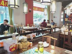 -川流不息·地道川菜·小龙虾(新松江路店)