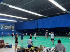 -中地华冠羽毛球俱乐部