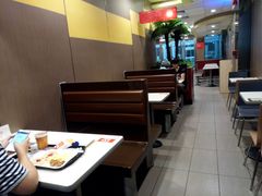 卡座-麦当劳(华融店)