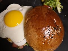 -HIGH FIVE哈福手工汉堡(桂林路店)