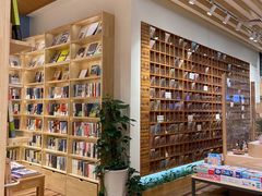 -猫的天空之城概念书店(印象城购物中心店)