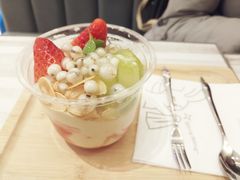 满满VC草莓爆珠双皮奶冻杯-满记甜品(静安大悦城店)