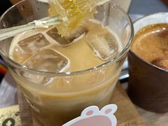Bee的蜂巢拿铁-LilBee Coffee