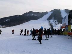 -辽阳弓长岭温泉滑雪场