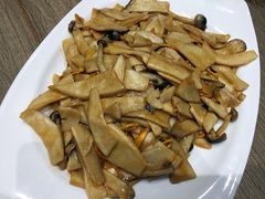 -郑庄脂渣海鲜楼(九水路店)