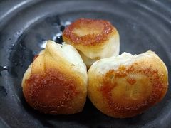 特色葱煎包-赵宝美煎包店
