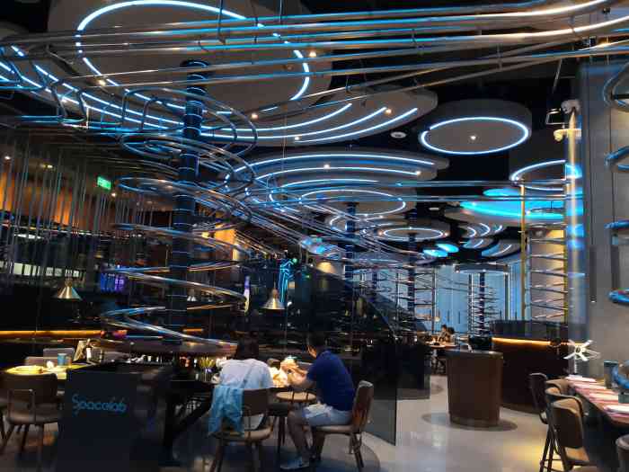spacelab失重餐厅(苏州中心店)-"最近朋友圈都在发失重餐厅的小视频