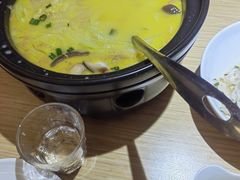 -老街坊美食汇(玉兰大街店)