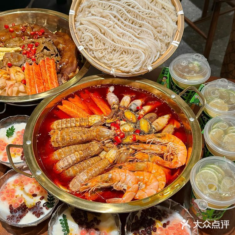 毛肚巨多的一家冒菜小店！实现毛肚自由啦！好爱他家的冒菜