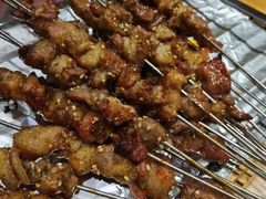 金牌羊肉串-鸣记脆皮烤鱼·海鲜烤鱼(亿合城店)
