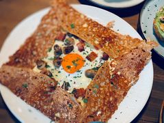 鸡蛋蘑菇熏肉荞麦可丽饼-RAC BAR(安福路店)