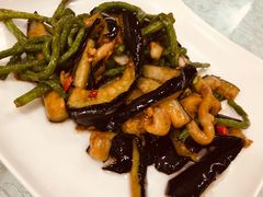 -六和聚传统烤鸭.天津菜(和平店)