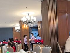 -鹏城人家海鲜酒家·23年老字号(较场尾店)