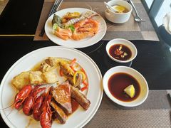 自助餐-大中华希尔顿酒店-念自助餐·嗨啤·小龙虾