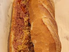 -Bánh Mì Huynh Hoa