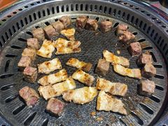 雪花牛肉粒-马路牙子烧烤音乐酒馆(望京店)