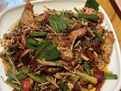 -月亮眼花园餐厅书吧酒吧