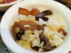 野菌干巴焖饭-牧雲子·臻选云南菜 .商务宴请(泰然大厦店)