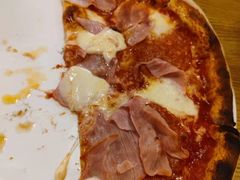 -城市大道红炉披萨烘焙坊