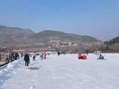 -济南卧虎山滑雪场