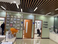 -茂菊口腔连锁(浦东南路店)