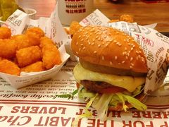 -The Habit Burger Grill 哈比特汉堡(复兴soho店)