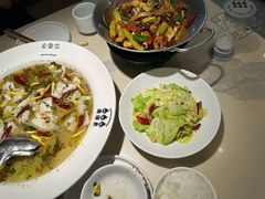 -渔语鱼酸菜鱼新川菜(来福士店)