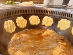 -哈尔滨烧烤·山河村铁锅炖(交大店)