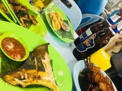 -明记烧鱼美味店