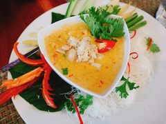 -Chom Cafe and Restaurant