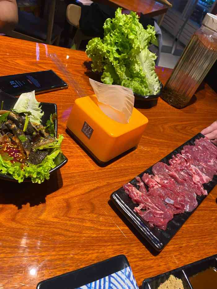 大浪炭火鲜牛肉酒场(大浪烤肉)-"这家店真是比较隐蔽,在商业街中间的