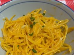 蟹黄咸蛋土豆丝-荆九爷爆炒桥头三嫩(夫子庙店)