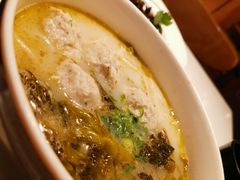 酸菜鲮鱼球米线-新旺茶餐厅·早餐·夜宵(仙霞店)