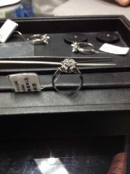 -威德钻石-克拉钻大本营(南京东路店)