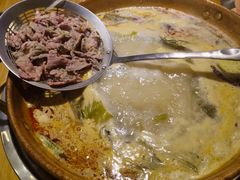 -洱火云南酸菜牛肉火锅(石景山当代商城店)