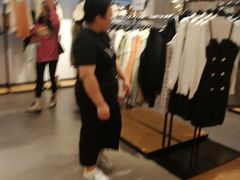-三福时尚(三峡广场华夏银座店)