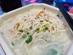 鸡汤手工鱼面-龙桥私厨·姜花菊花过桥鱼·顺德菜(容桂店)