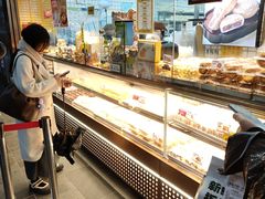 -鲍师傅糕点(江苏路店)