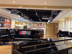 -柏斯音乐艺术中心·钢琴·吉他(上音店)