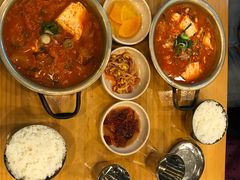 海鲜豆腐锅-金北顺大锅家(신사본점)