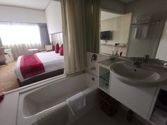 -杭州滨江宝龙城华美达酒店