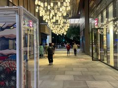 -瑞虹新天地月亮湾