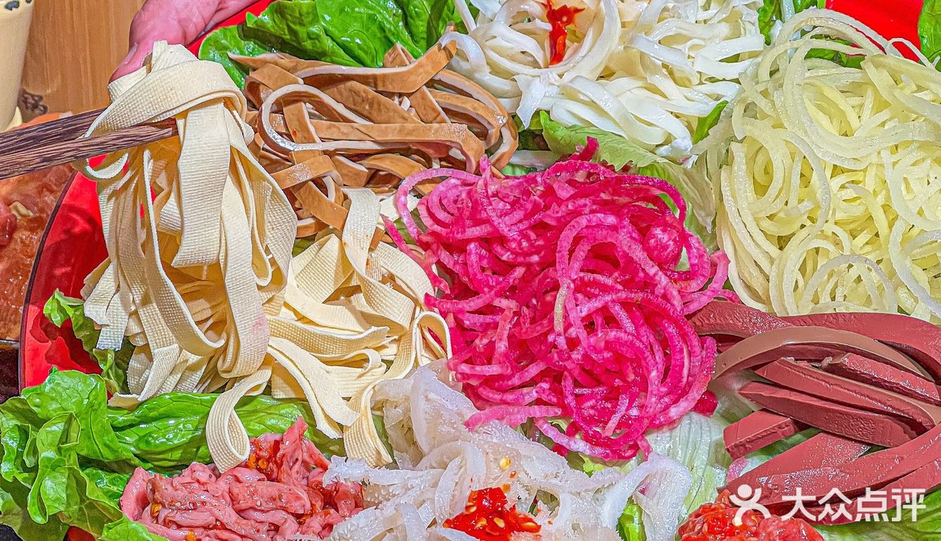 火爆全网🔥的笨姐居民楼火锅义乌也有啦❗️❗️