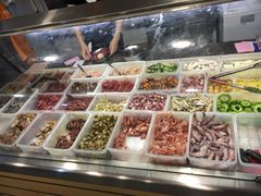 自助取餐区-崖口煲仔饭