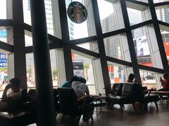 靠窗位-星巴克臻选(宁波天一广场店)